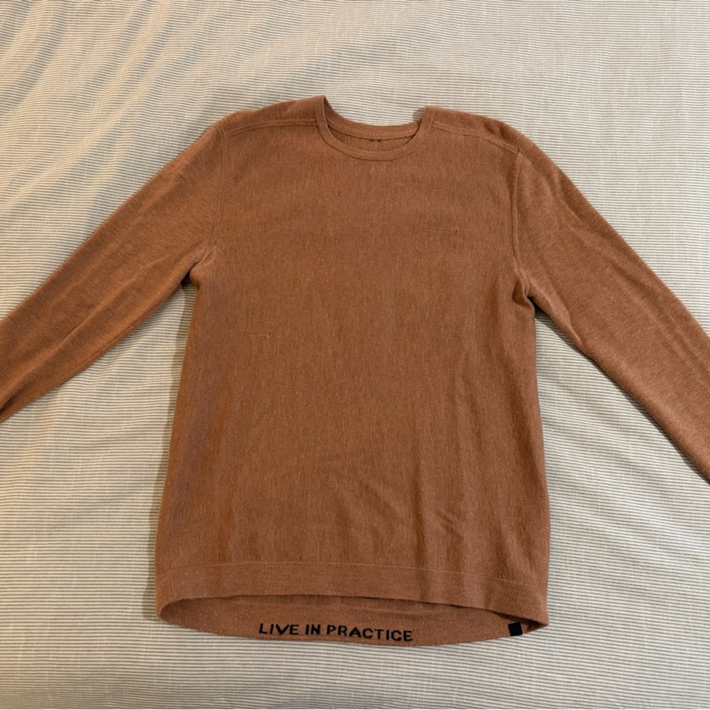 Men’s Lululemon wool sweater in camel - large